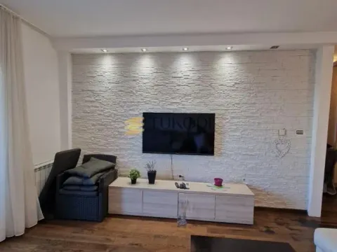 Prodaja, trosoban stan, 86m², Adamovićevo Naselje, Novi Sad Sve Podlokacije - image 6