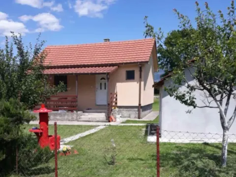 Prodaja, kuća, 47m², Ćurilac, Danilovgrad
