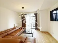 Izdavanje, trosoban stan, 81m², Savski Venac, Beograd - image 2