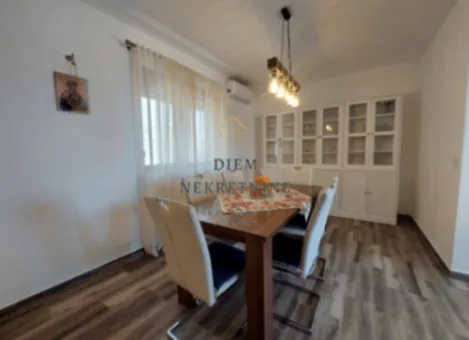 Izdavanje, kuća, 180m², Pržice, Kotor - image 11