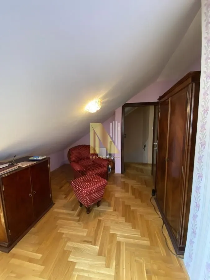 Prodaja, trosoban stan, 100m², Sajmište, Novi Sad