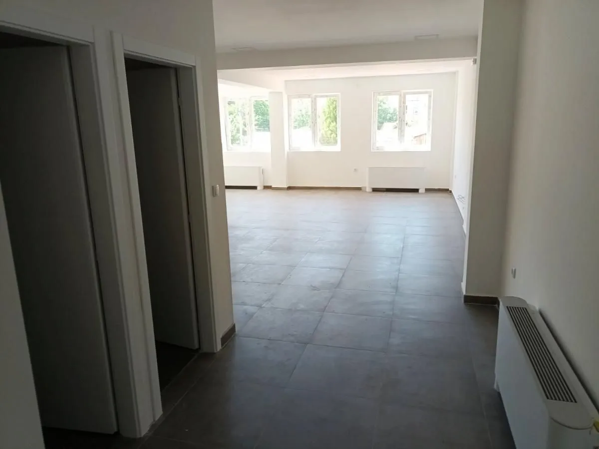 Rent, office space, 80m², Crveni Pevac, Niš