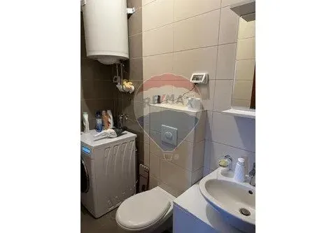 Prodaja, dvosoban stan, 68m², City Kvart, Podgorica - image 9