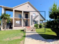 Izdavanje, kuća, 150m², Donja Gorica, Podgorica - image 1