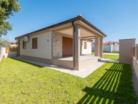 Izdavanje, kuća, 140m², Donja Gorica, Podgorica - image 2