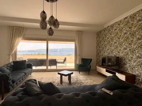 Rent, two bedroom apartment, 100m², Tivat, Crna Gora - image 3
