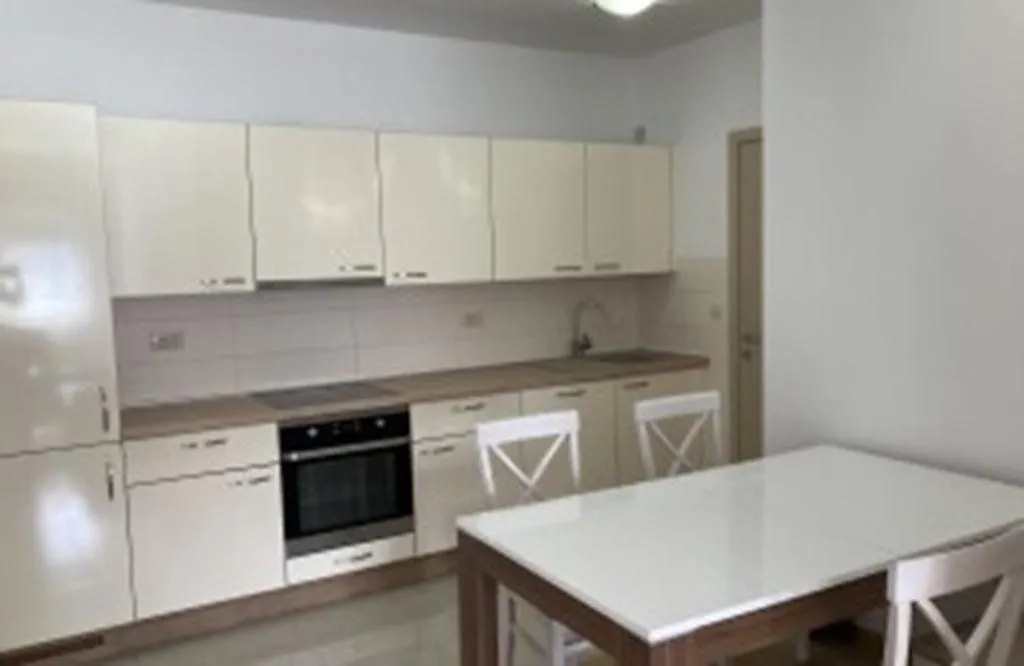 Izdavanje, dvosoban stan, 75m², City Kvart, Podgorica