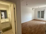 Prodaja, trosoban stan, 106m², Stari Aerodrom, Podgorica - image 7