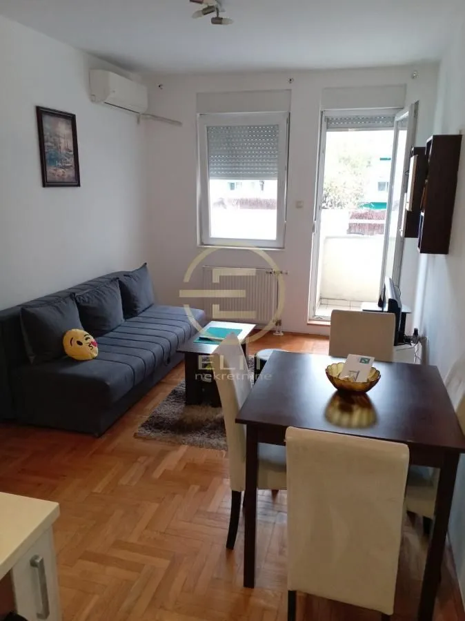 Izdavanje, jednosoban stan, 38m², Nova Detelinara, Novi Sad Sve Podlokacije