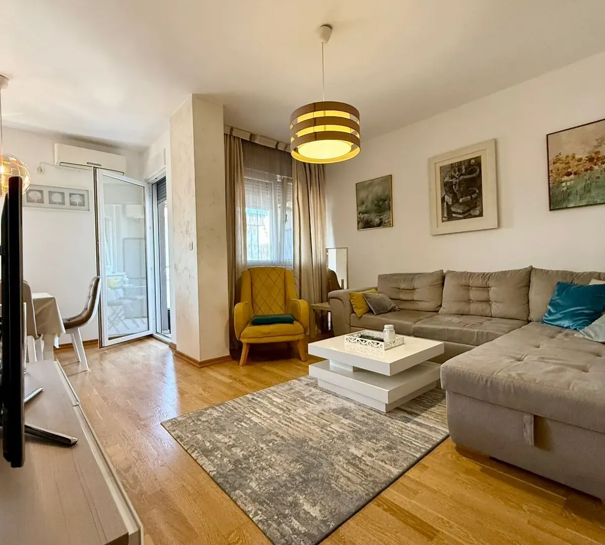 Izdavanje, jednosoban stan, 47m², Blok 9, Podgorica