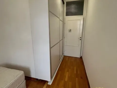 Rent, four bedroom apartment, 135m², Savski Venac, Beograd - image 14