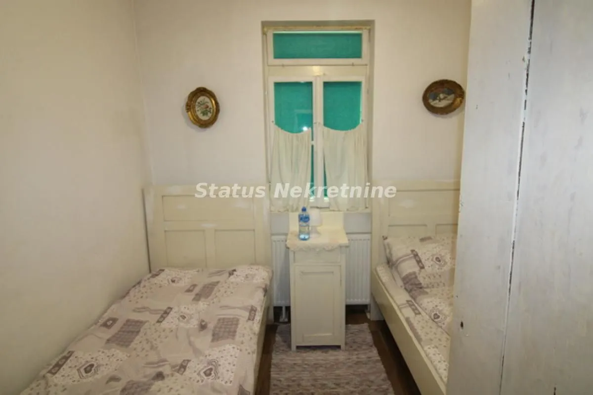 Izdavanje, poslovni prostor, 115m², Irig, Srbija