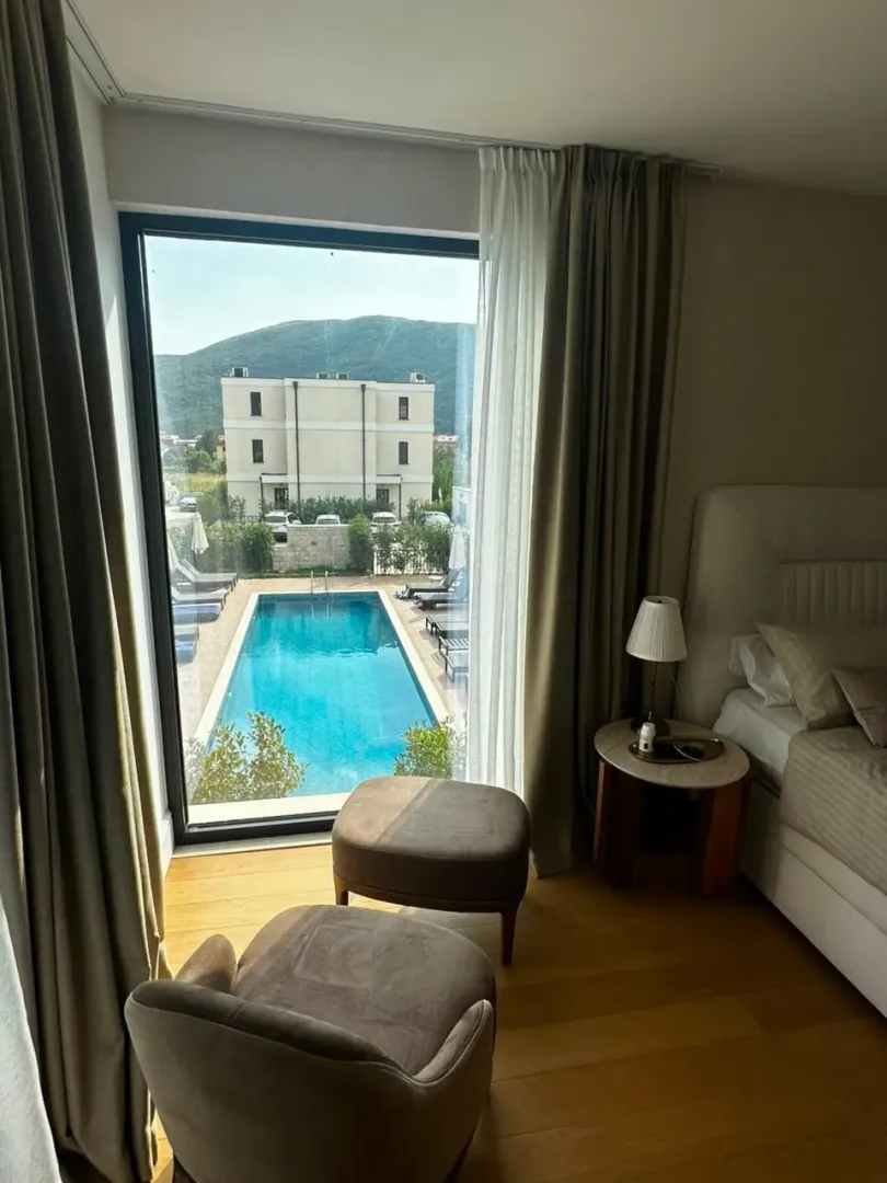 Izdavanje, kuća, 165m², Lastva Grbaljska, Kotor