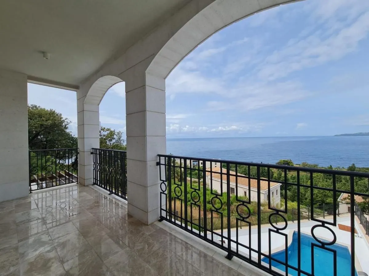 Sale, house, 300m², Reževići, Budva