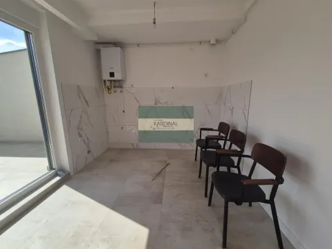 Prodaja, trosoban stan, 79m², Erdoglija, Kragujevac - image 2
