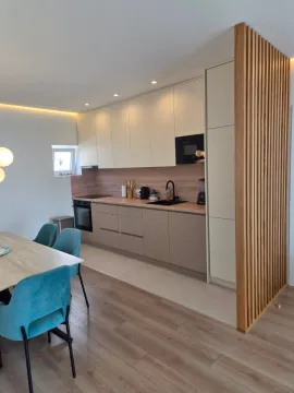 Rent, two bedroom apartment, 84m², Kalimanj, Tivat - image 5