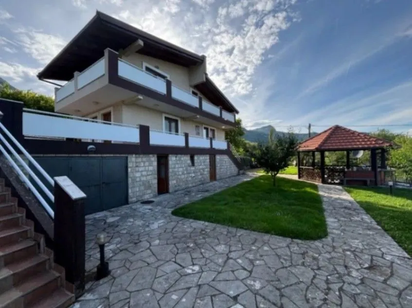 Sale, house, 200m², Crmnica, Bar