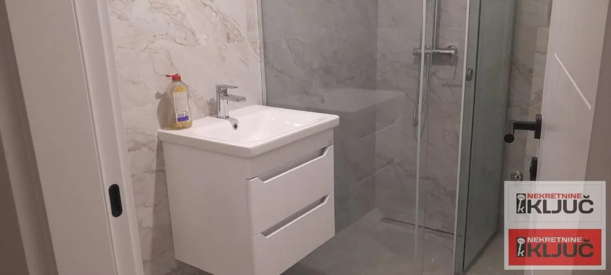Prodaja, garsonjera, 29m², Novo naselje, Novi Sad