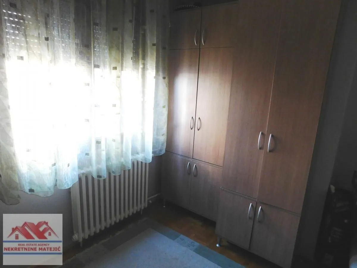 Prodaja, stan, 151m², Vašarište, Kragujevac