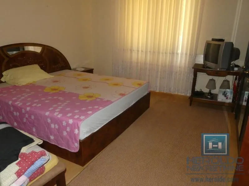 Prodaja, kuća, 279m², Strelište, Jagodina