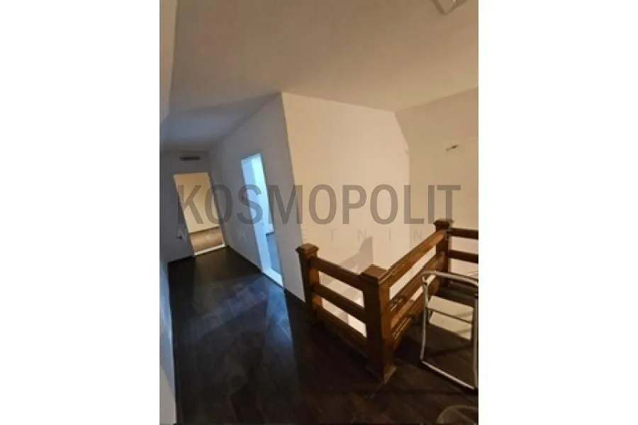 Prodaja, trosoban stan, 87m², Zemun Sve Podlokacije, Beograd