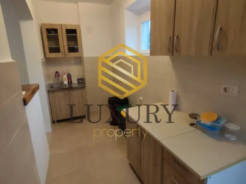 Izdavanje, dvosoban stan, 90m², Gorica C, Podgorica - image 9