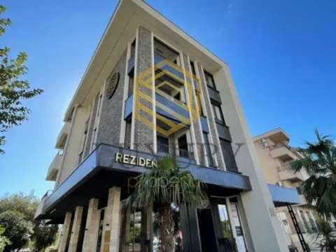 Izdavanje, trosoban stan, 130m², City Kvart, Podgorica - image 4