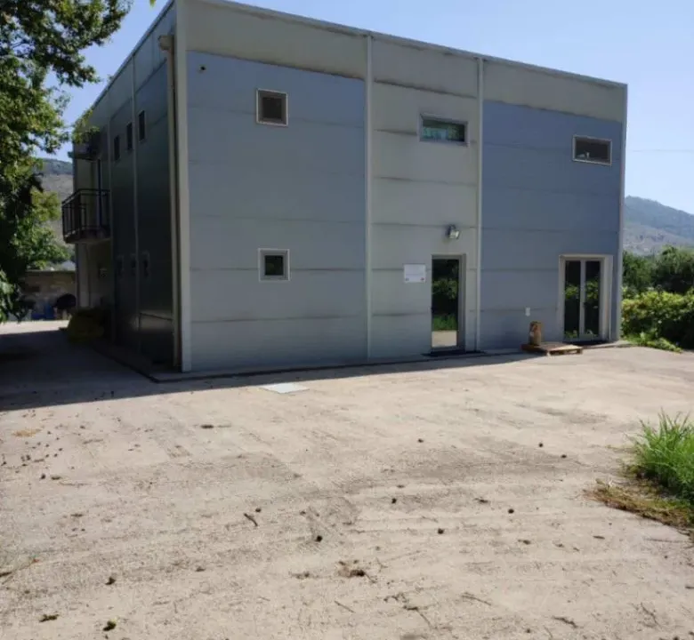Sale, office space, 330m², Danilovgrad, Crna Gora