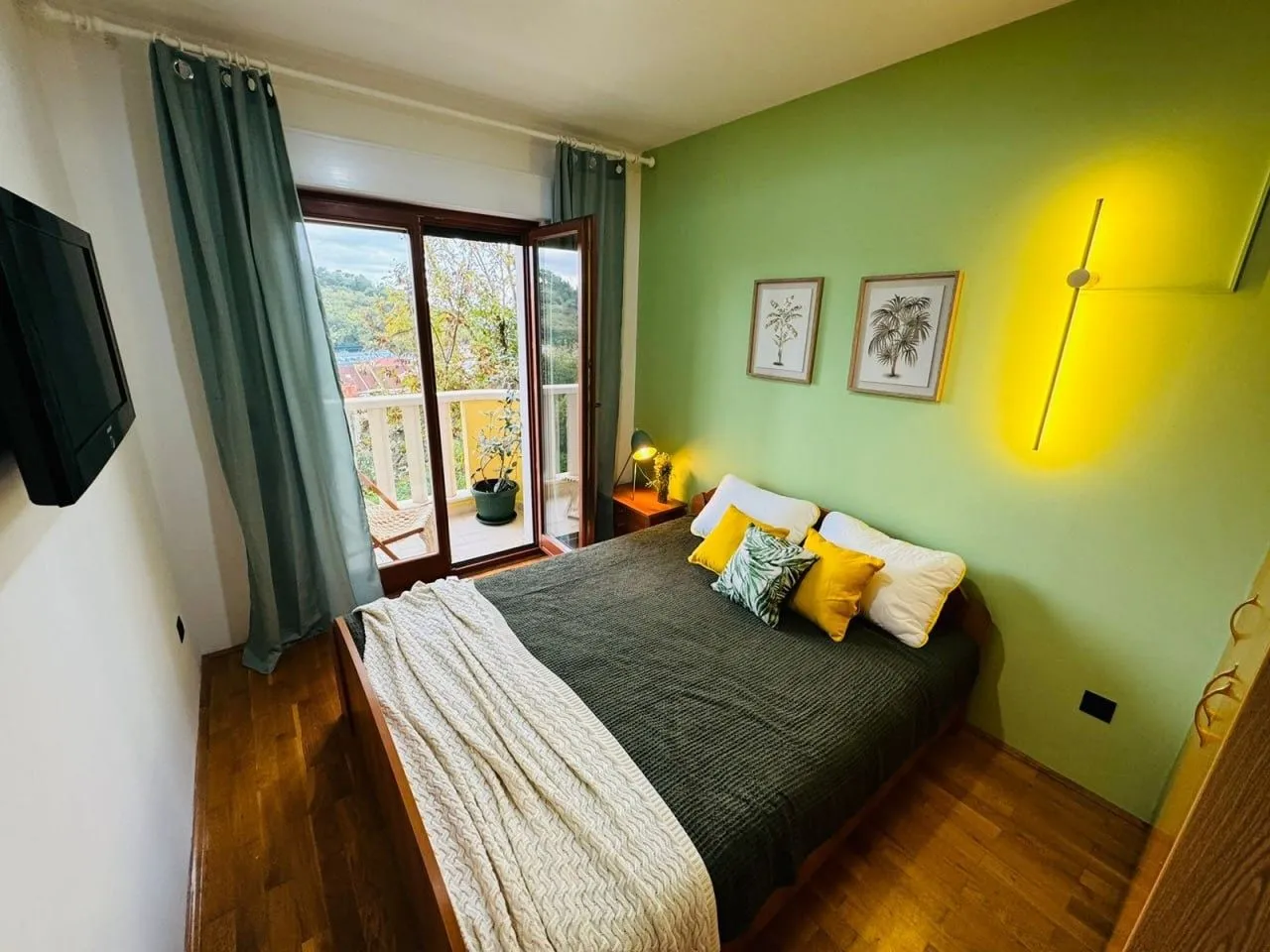 Sale, three bedroom apartment, 167m², Petrovac, Budva