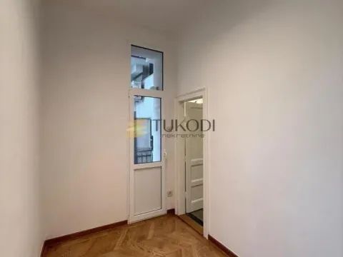 Izdavanje, poslovni prostor, 95m², Savski Venac, Beograd - image 10