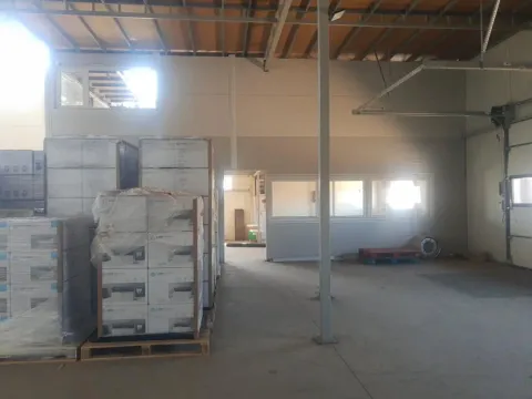 Izdavanje, poslovni prostor, 1000m², Zemun Ugrinovci, Zemun Sve Podlokacije - image 3