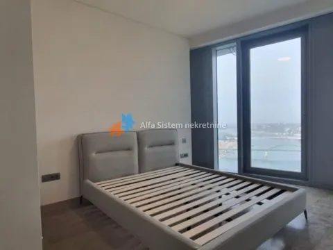 Izdavanje, trosoban stan, 90m², Savski Venac, Beograd - image 4