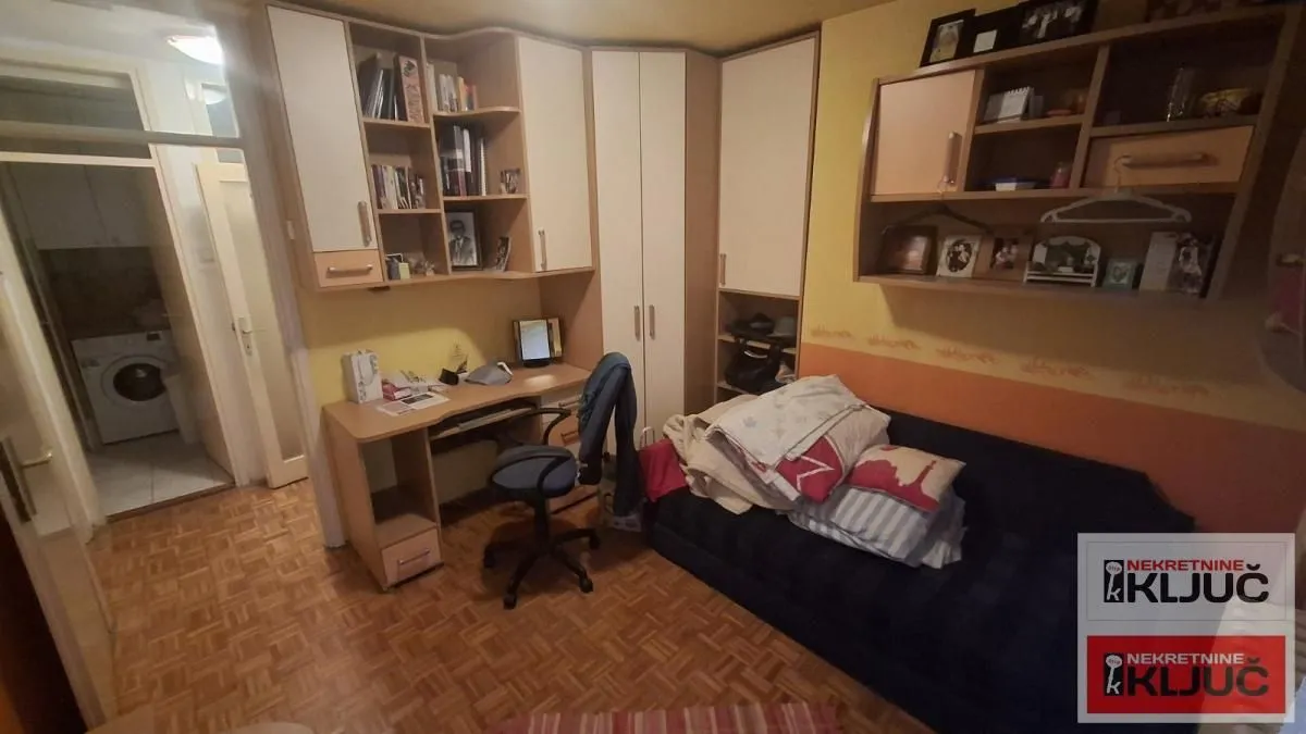 Prodaja, trosoban stan, 83m², Novo naselje, Novi Sad