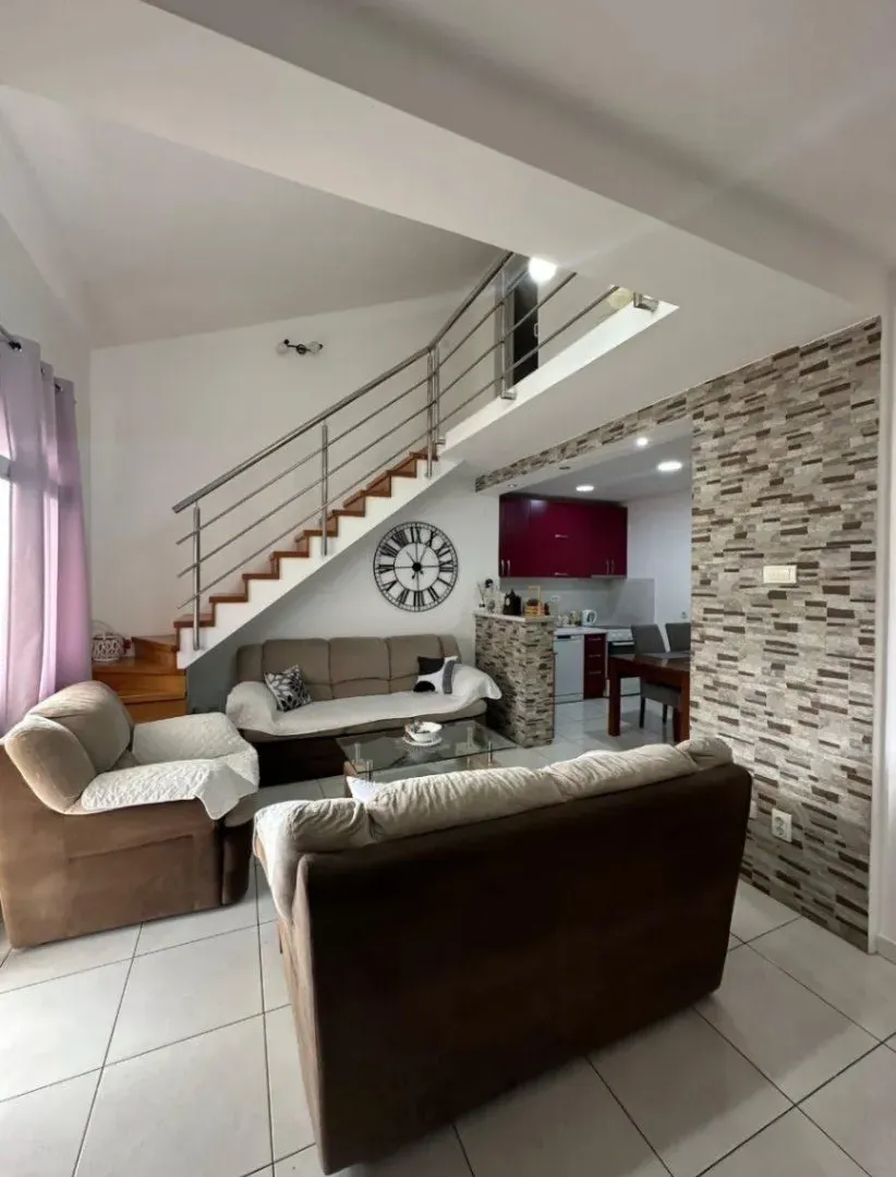 Prodaja, dvosoban stan, 70m², Dumidran, Tivat