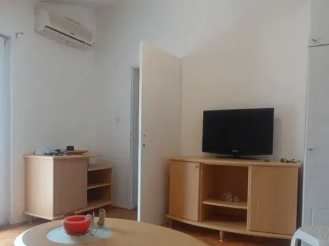 Rent, one bedroom apartment, 45m², Dobrota, Kotor - image 2