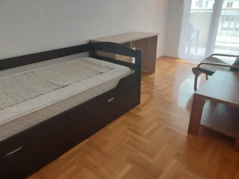 Rent, two bedroom apartment, 80m², City Kvart, Podgorica - image 10