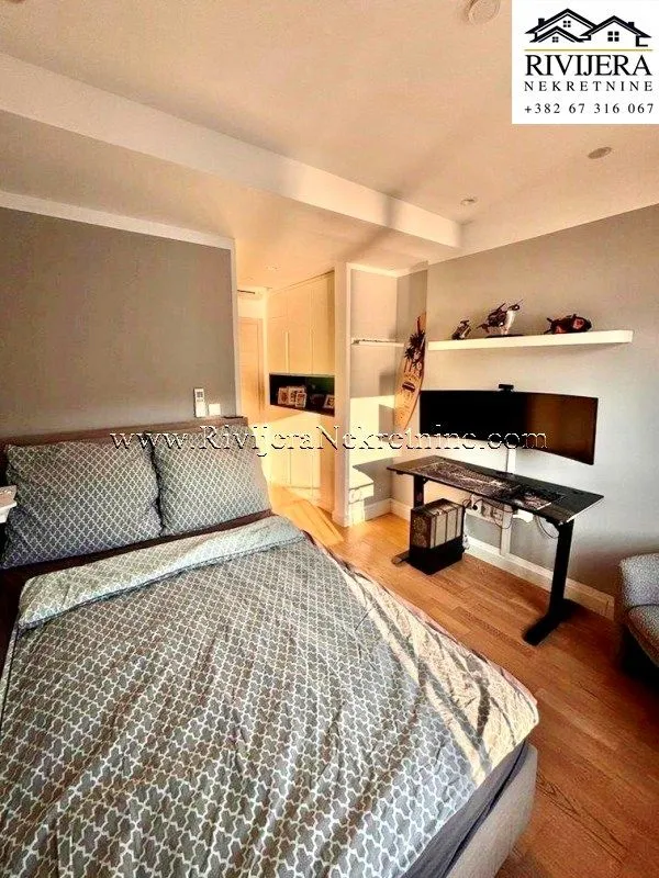 Prodaja, dvosoban stan, 85m², Dobrota, Kotor