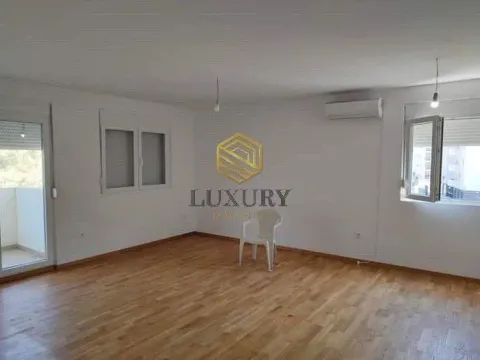 Rent, two bedroom apartment, 69m², Ljubović, Podgorica - image 7