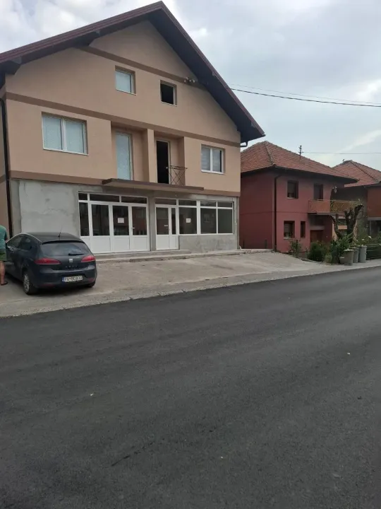 Rent, office space, 84m², Pljevlja, Crna Gora