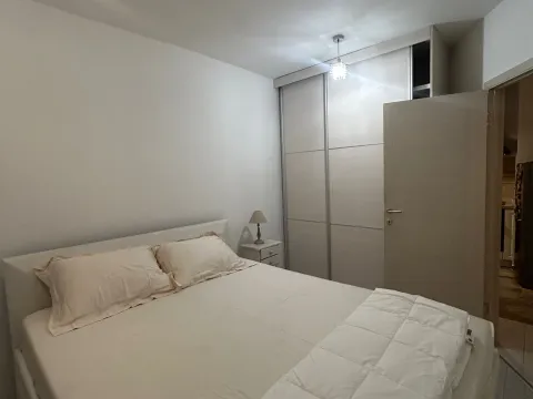 Izdavanje, jednosoban stan, 40m², Blok 5, Podgorica - image 7