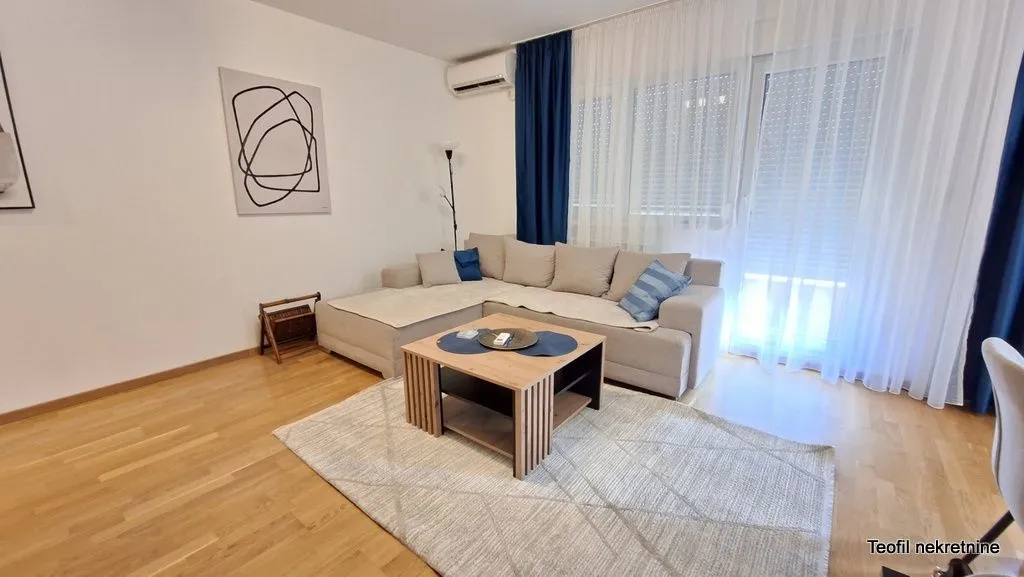 Izdavanje, dvosoban stan, 65m², Crveni Krst, Niš