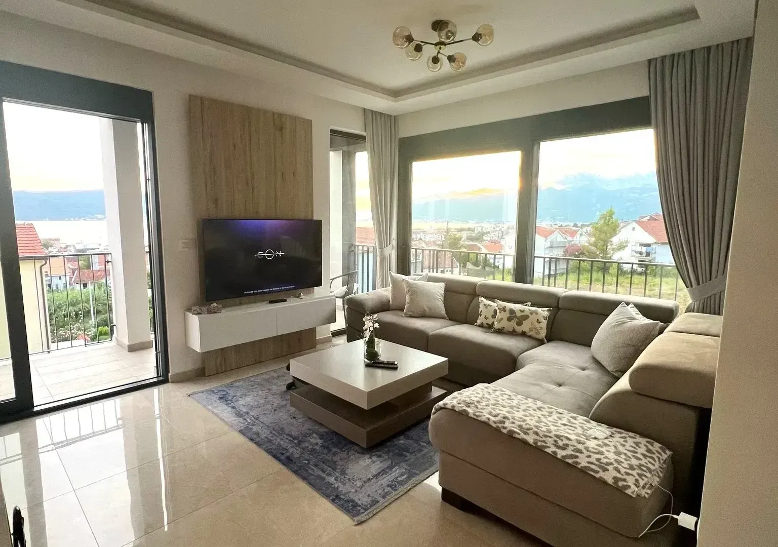 Rent, apartment, 63m², Tivat, Crna Gora