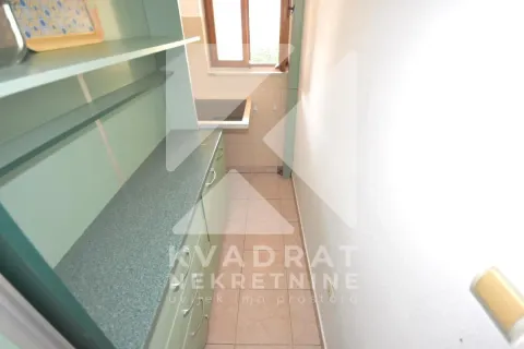 Rent, house, 200m², Dalmatinska ulica, Podgorica - image 23