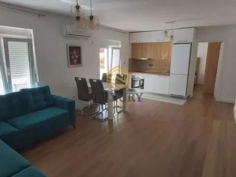 Izdavanje, jednosoban stan, 60m², Stari Aerodrom, Podgorica - image 13