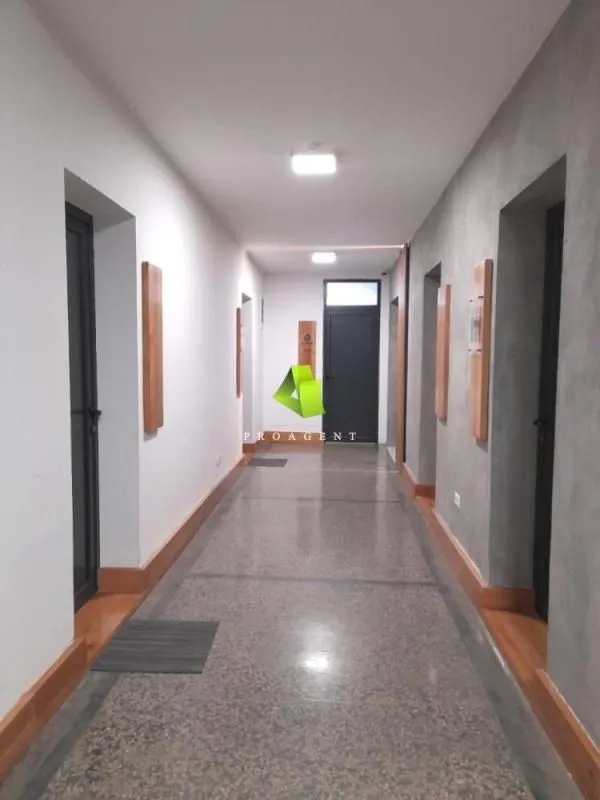 Rent, office space, 130m², Crveni Krst, Niš