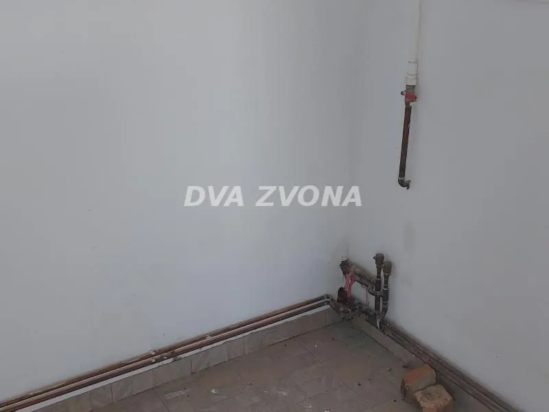 Prodaja, ugostiteljski objekat, 478m², Perlez, Zrenjanin