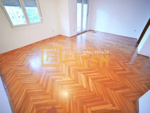 Izdavanje, dvosoban stan, 52m², Zagorič, Podgorica - image 3