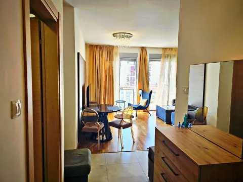 Prodaja, dvosoban stan, 73m², Bečići, Budva - image 1