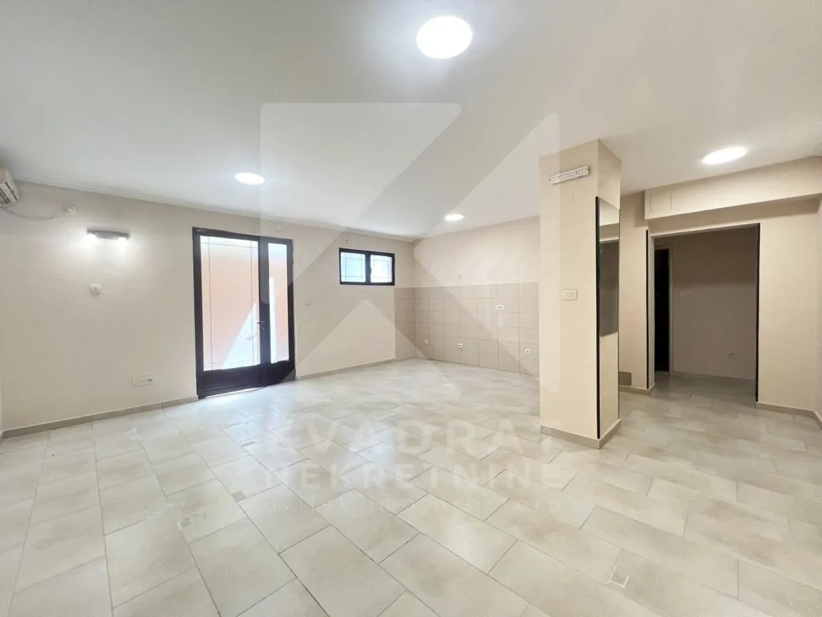 Rent, office space, 47m², Stari Aerodrom, Podgorica