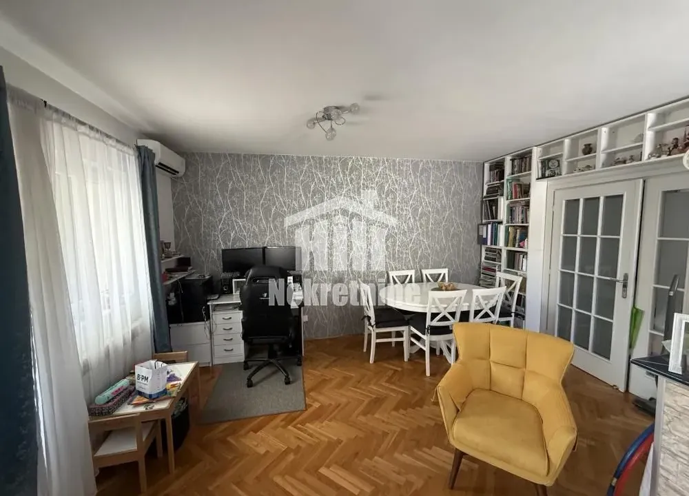 Prodaja, dvosoban stan, 59m², Cerak, Beograd